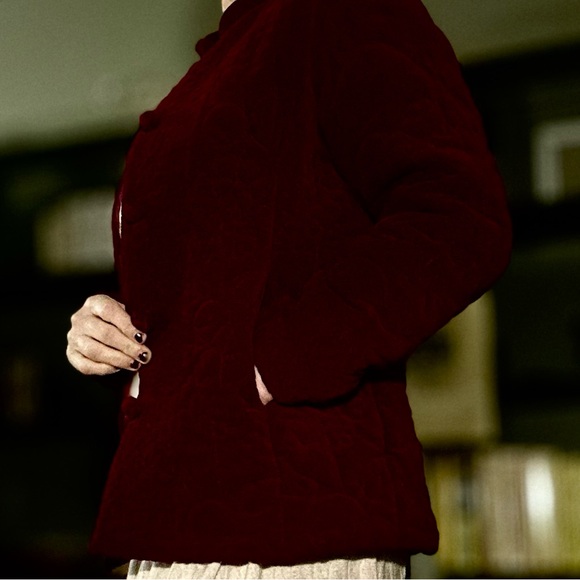 Gorgeous Vintage Velvet Jacket - Picture 13 of 16